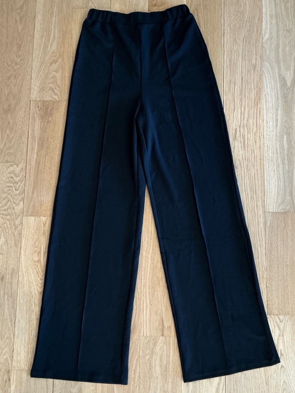 Asos Pleat Front Pull On Wide Leg Black pants Women’s US Size 4 Tall